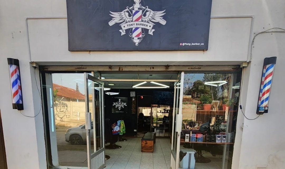Fachada de la barbería Tony Barber