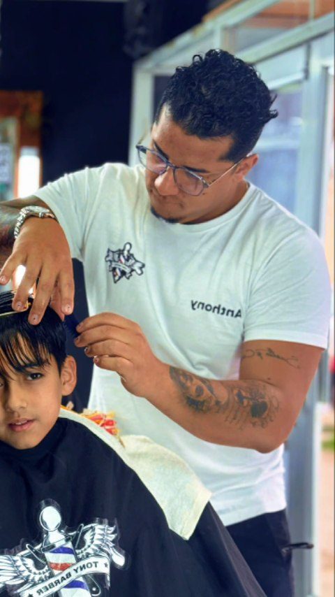 Corte tradicional en Tony Barber, Rengo